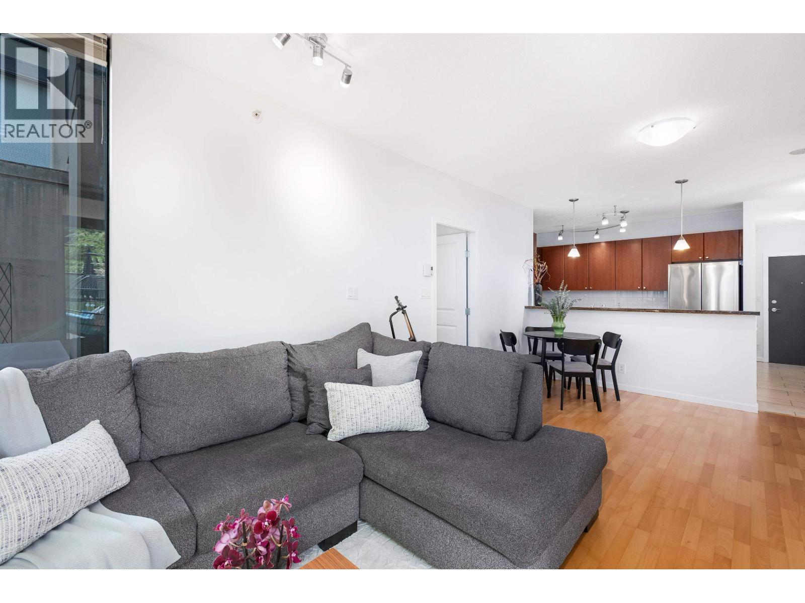 201 15 E Royal Avenue, New Westminster, British Columbia  V3L 0A9 - Photo 4 - R3131453
