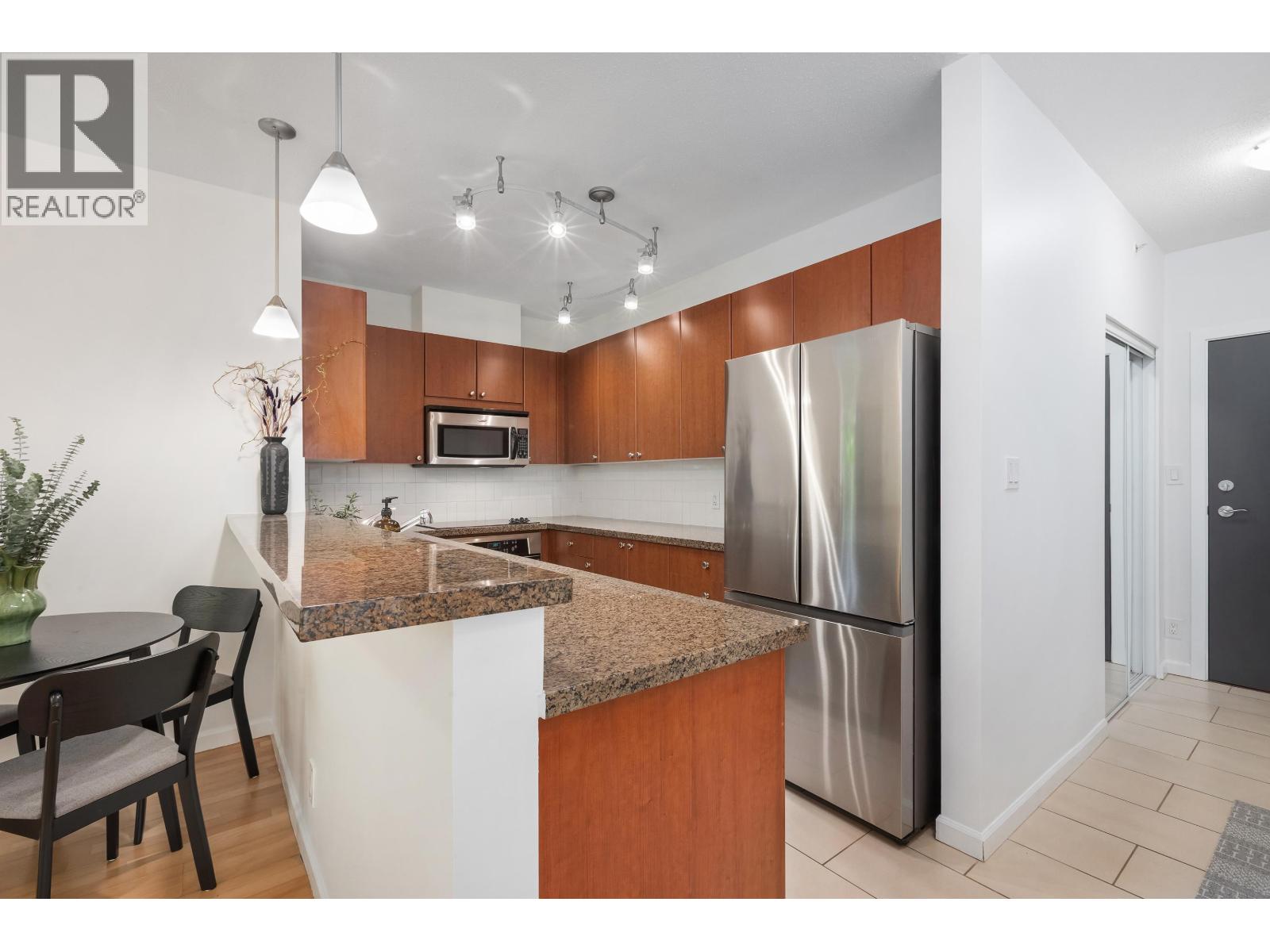 201 15 E Royal Avenue, New Westminster, British Columbia  V3L 0A9 - Photo 7 - R3131453