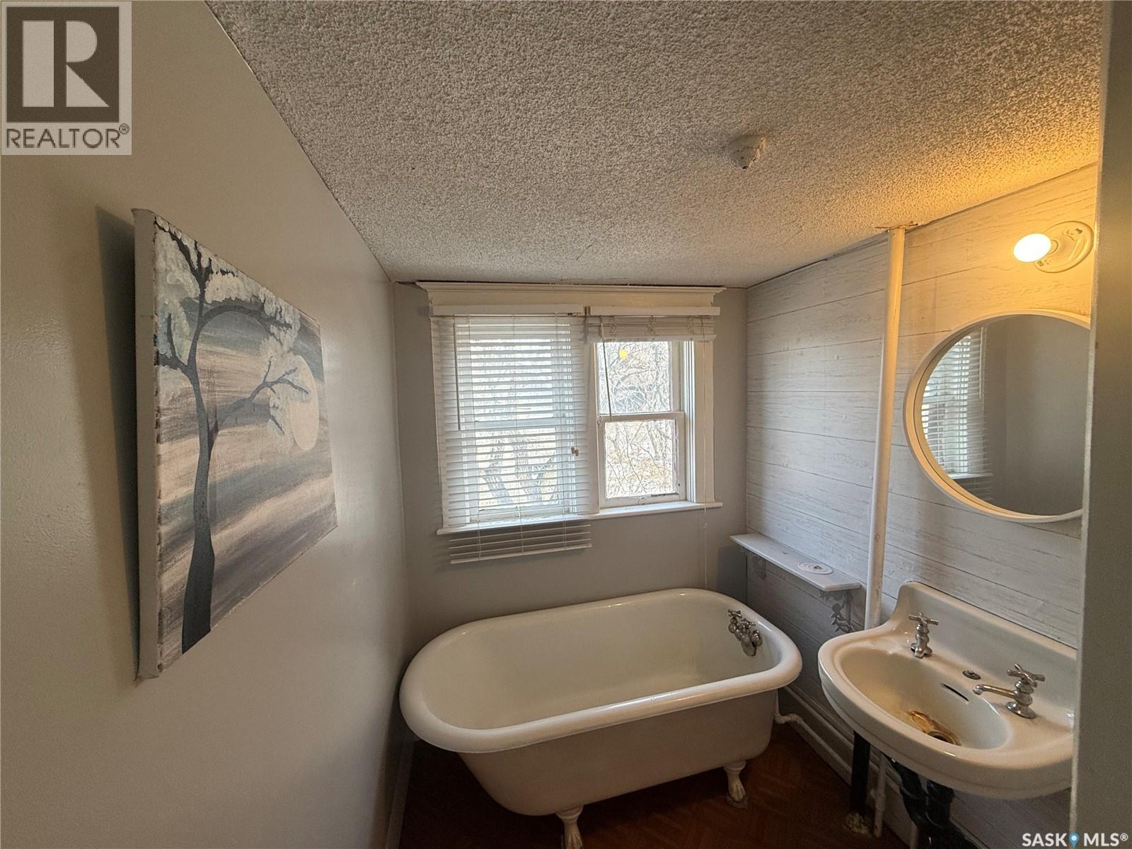 308 5th Avenue W, Assiniboia, Saskatchewan  S0H 0B0 - Photo 11 - SK028026
