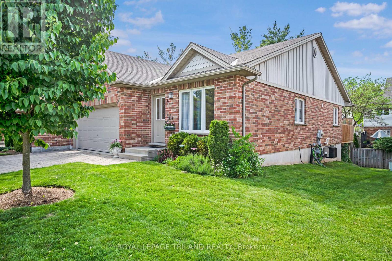 11 - 43 Capulet Walk, London North, Ontario  N6H 5V4 - Photo 2 - X13245428