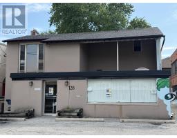 203 FINCH AVENUE W, Toronto, Ontario