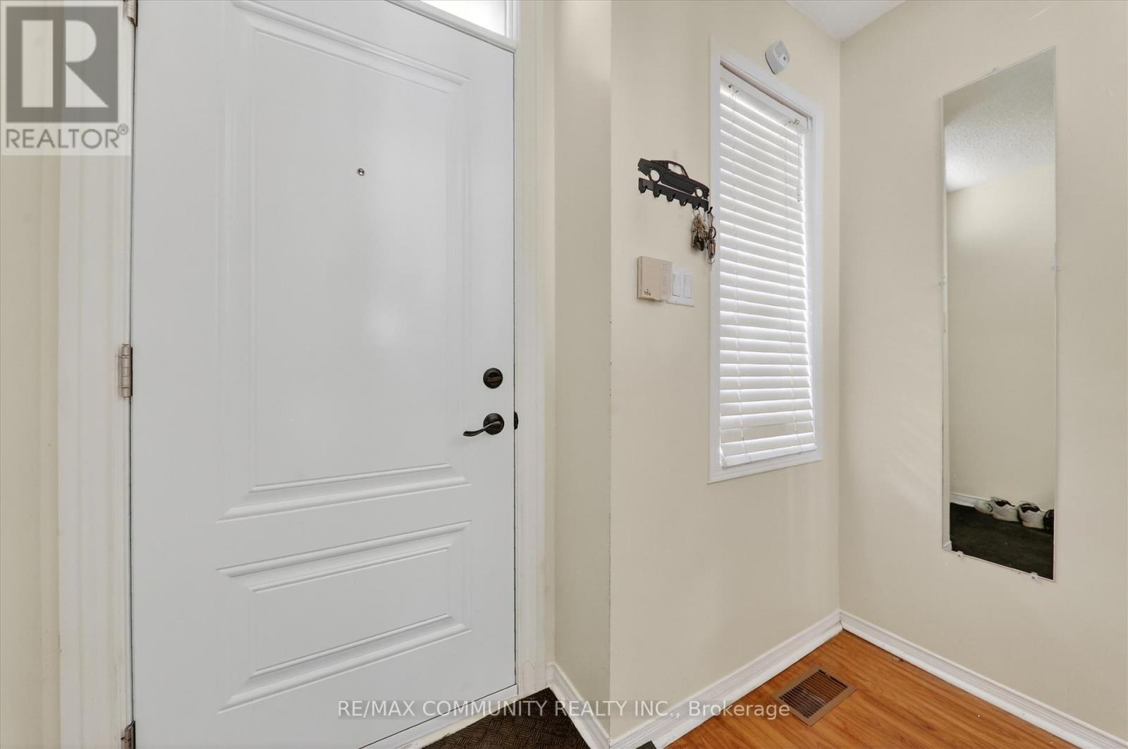 1645 Autumn Crescent, Pickering, Ontario  L1V 6X6 - Photo 4 - E13243874