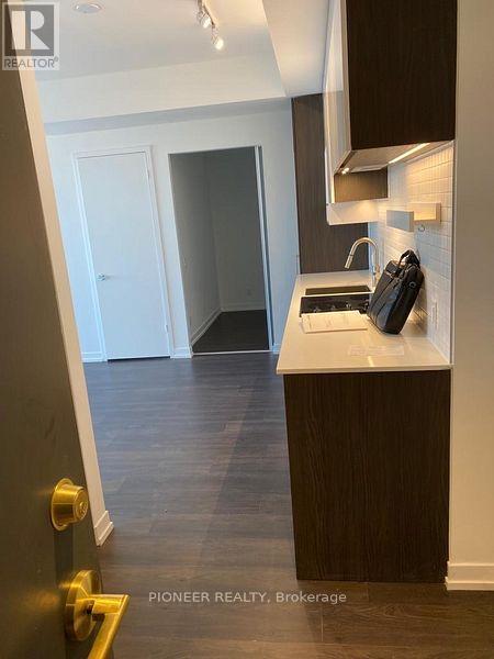 4612 - 898 Portage Parkway, Vaughan, Ontario  L4K 0J6 - Photo 7 - N13243984
