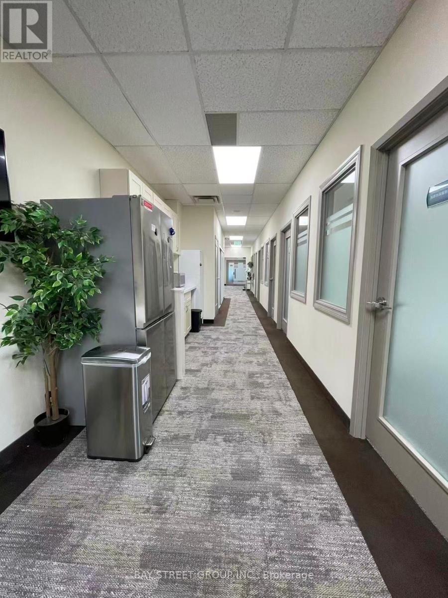 301 - 7030 Woodbine Avenue, Markham, Ontario  L3R 6G2 - Photo 2 - N13245416