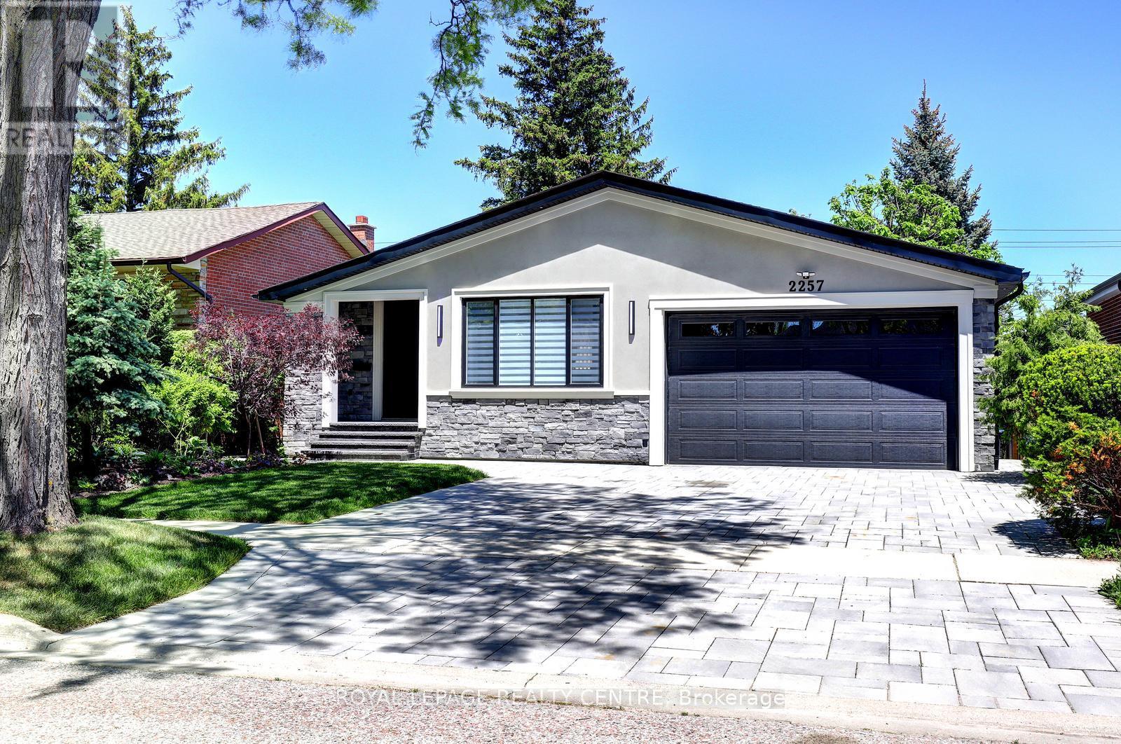 2257 SPRINGFIELD COURT, Mississauga, Ontario