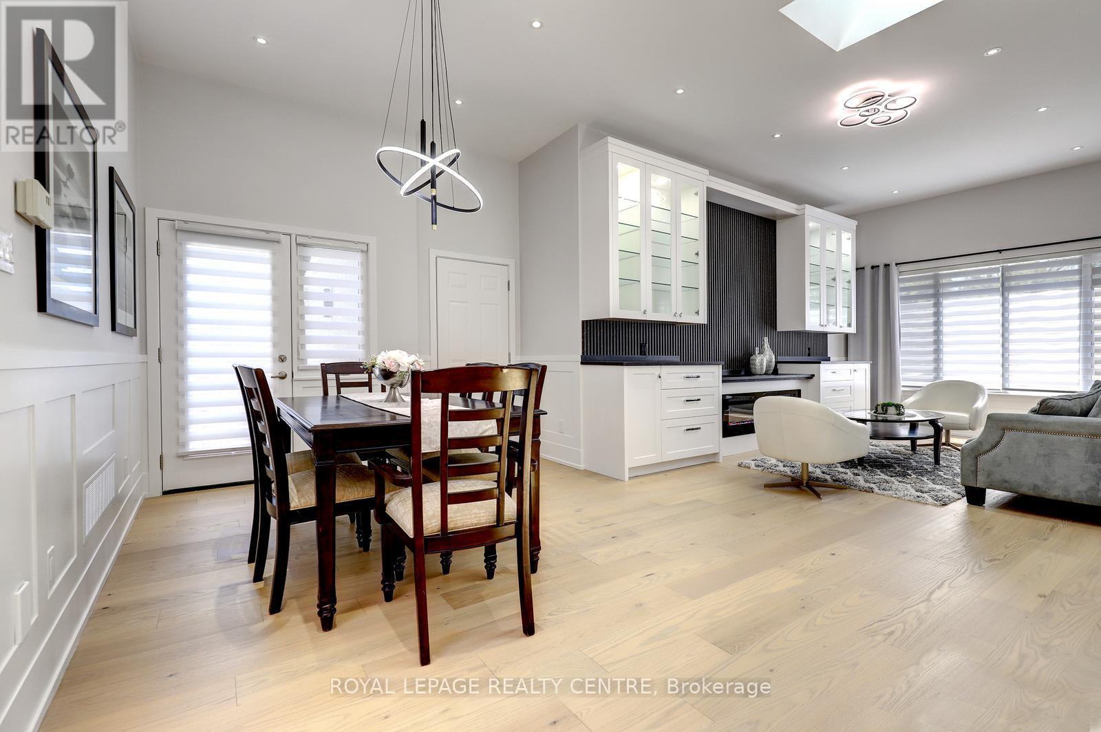 2257 Springfield Court, Mississauga, Ontario  L5K 1V3 - Photo 12 - W13245000