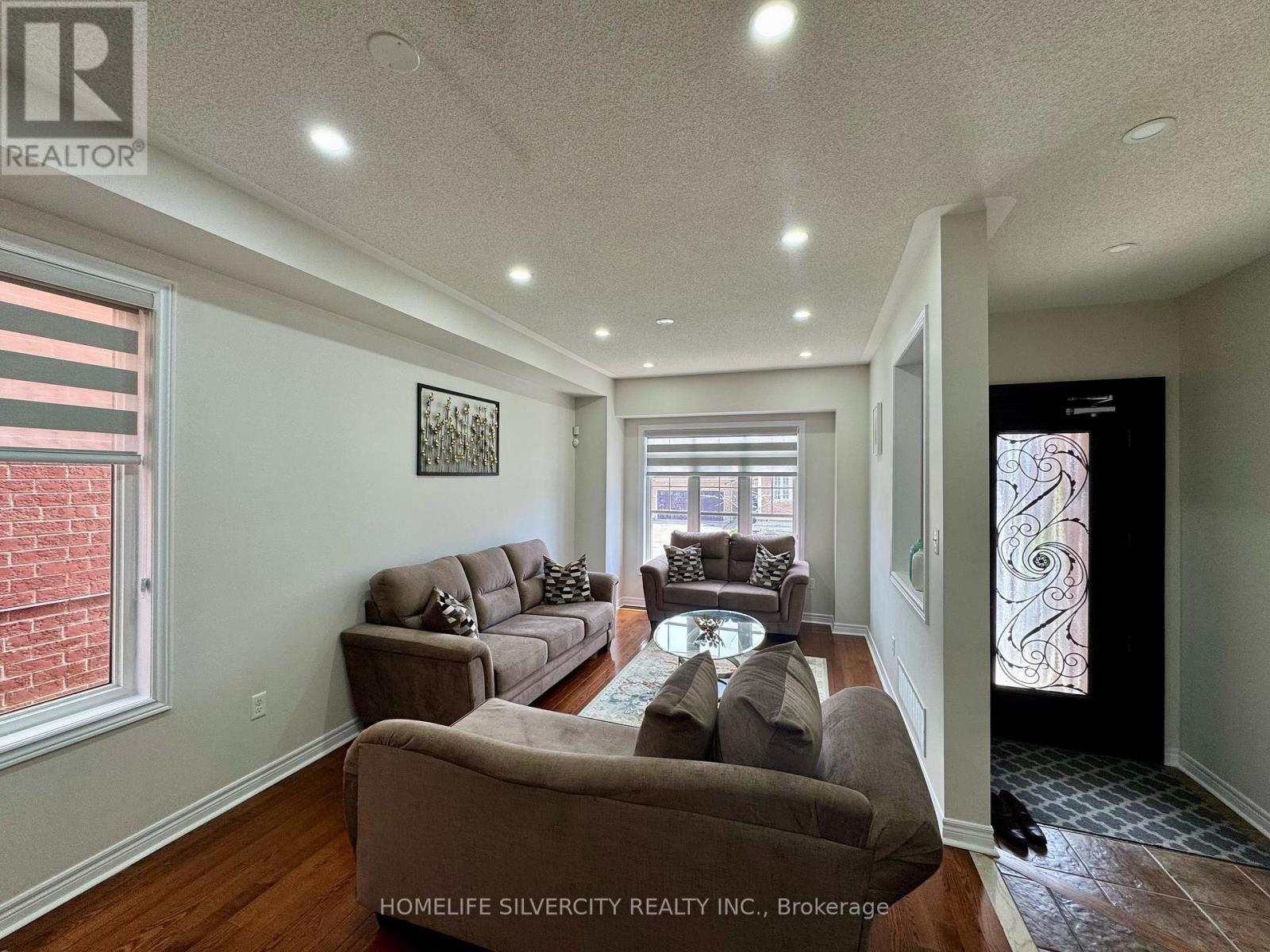 6 Hybrid Street, Brampton, Ontario  L7A 0L5 - Photo 3 - W13245440