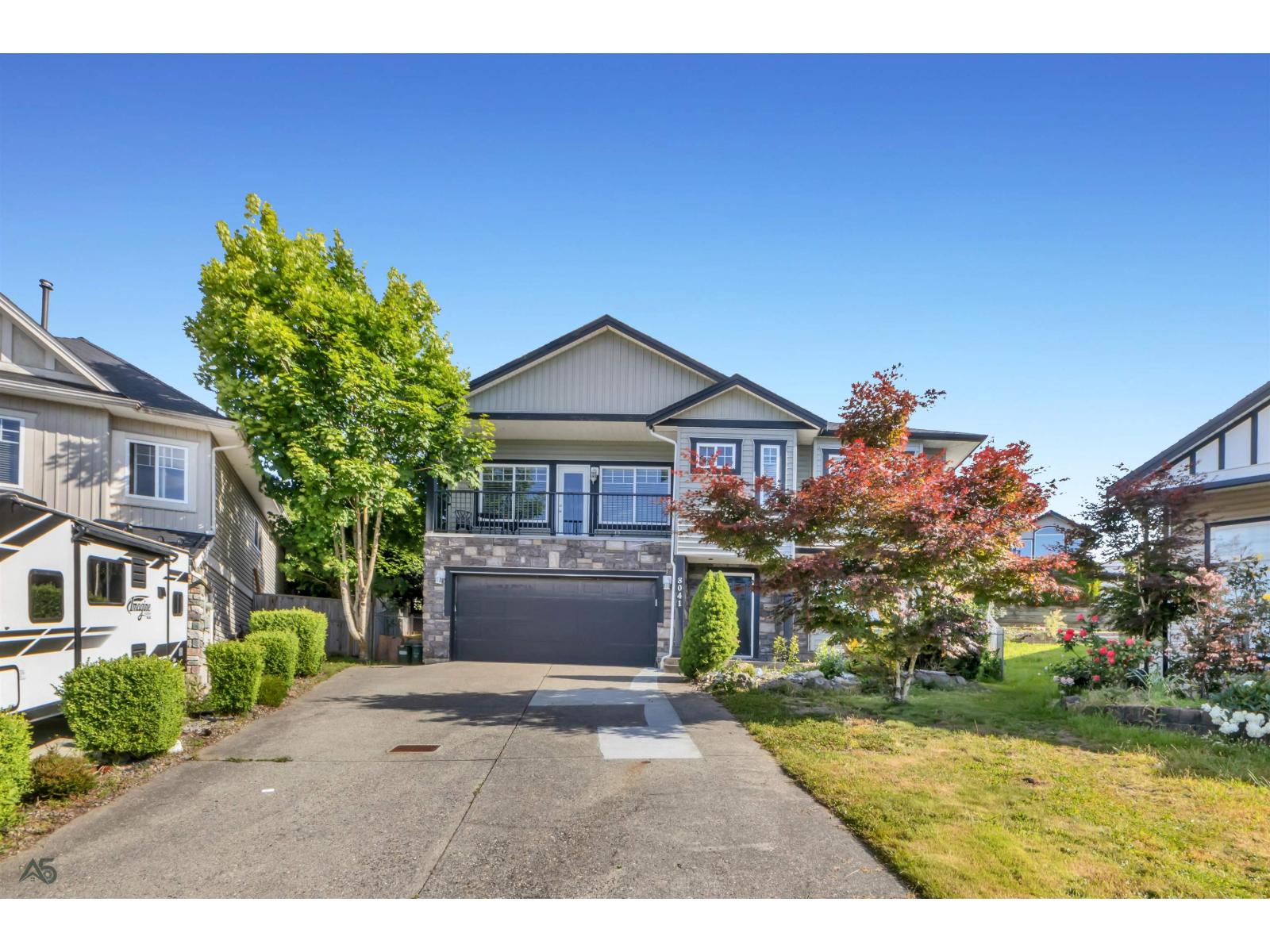 8041 LITTLE TERRACE