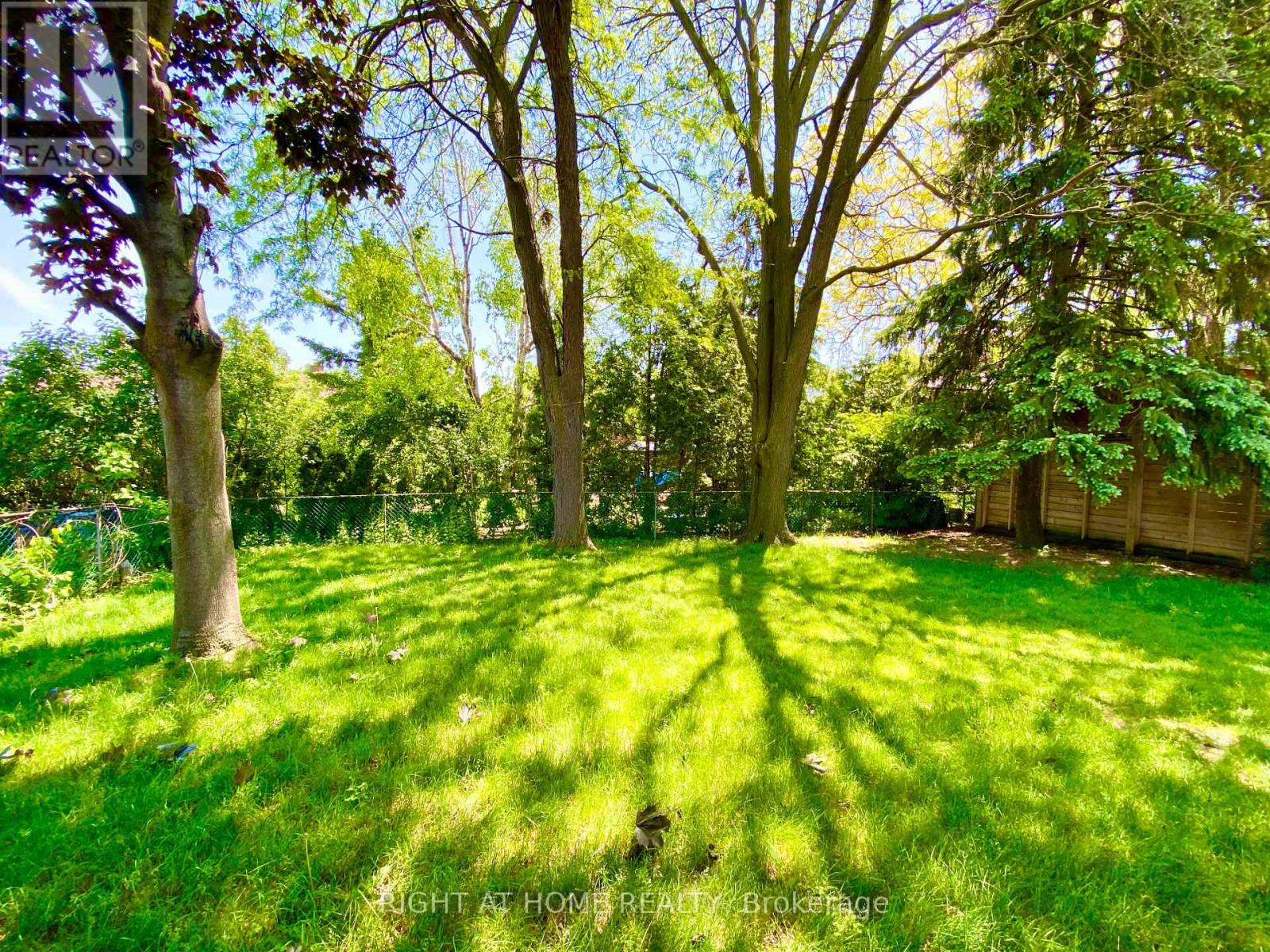 876 Hollowtree Crescent, Mississauga, Ontario  L4Y 2V2 - Photo 36 - W13245418