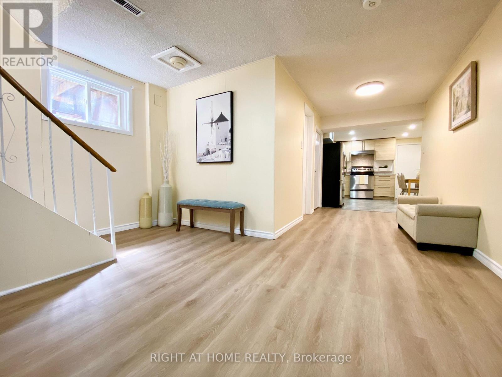 876 Hollowtree Crescent, Mississauga, Ontario  L4Y 2V2 - Photo 29 - W13245418