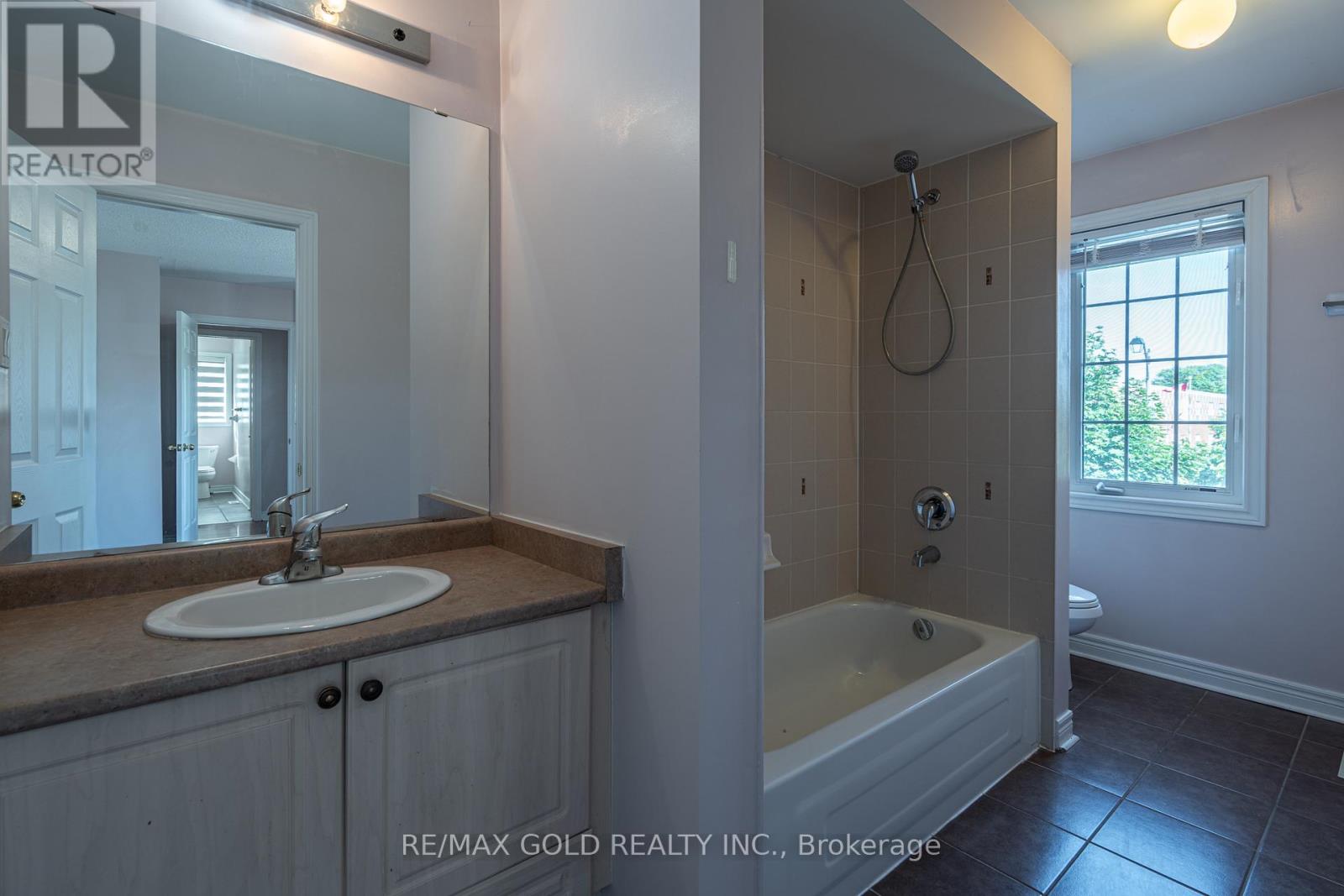 428 Father Tobin Road, Brampton, Ontario  L6R 0S2 - Photo 26 - W13233146