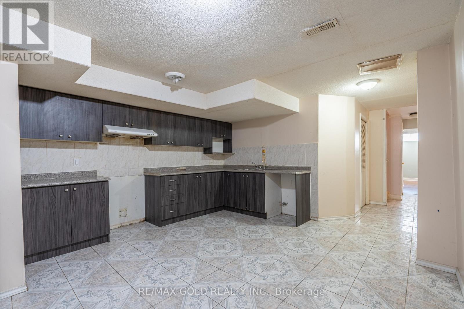 428 Father Tobin Road, Brampton, Ontario  L6R 0S2 - Photo 36 - W13233146
