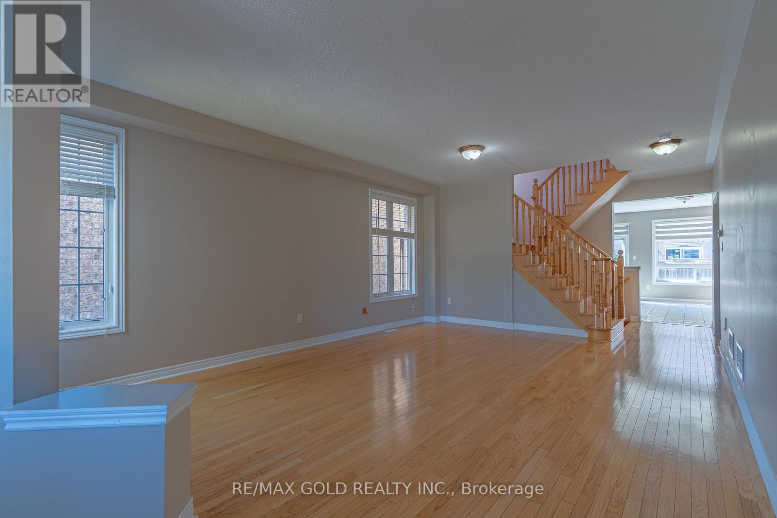 428 Father Tobin Road, Brampton, Ontario  L6R 0S2 - Photo 4 - W13233146