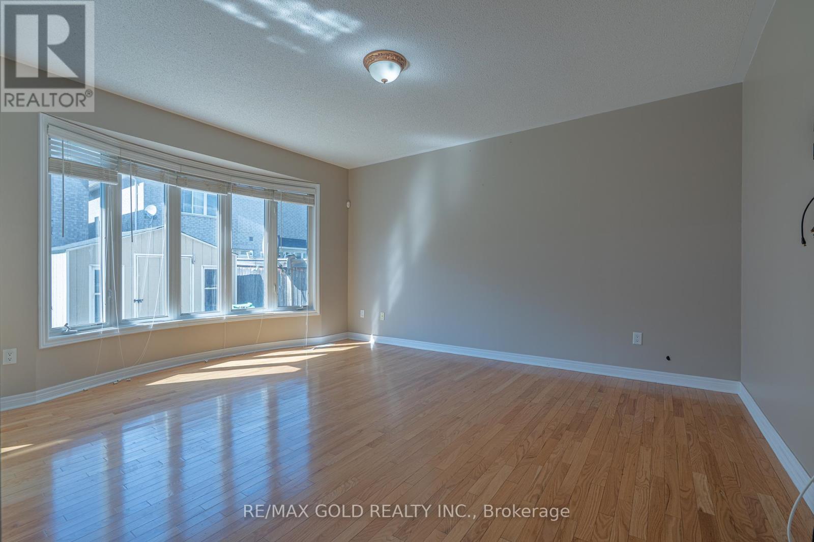 428 Father Tobin Road, Brampton, Ontario  L6R 0S2 - Photo 8 - W13233146