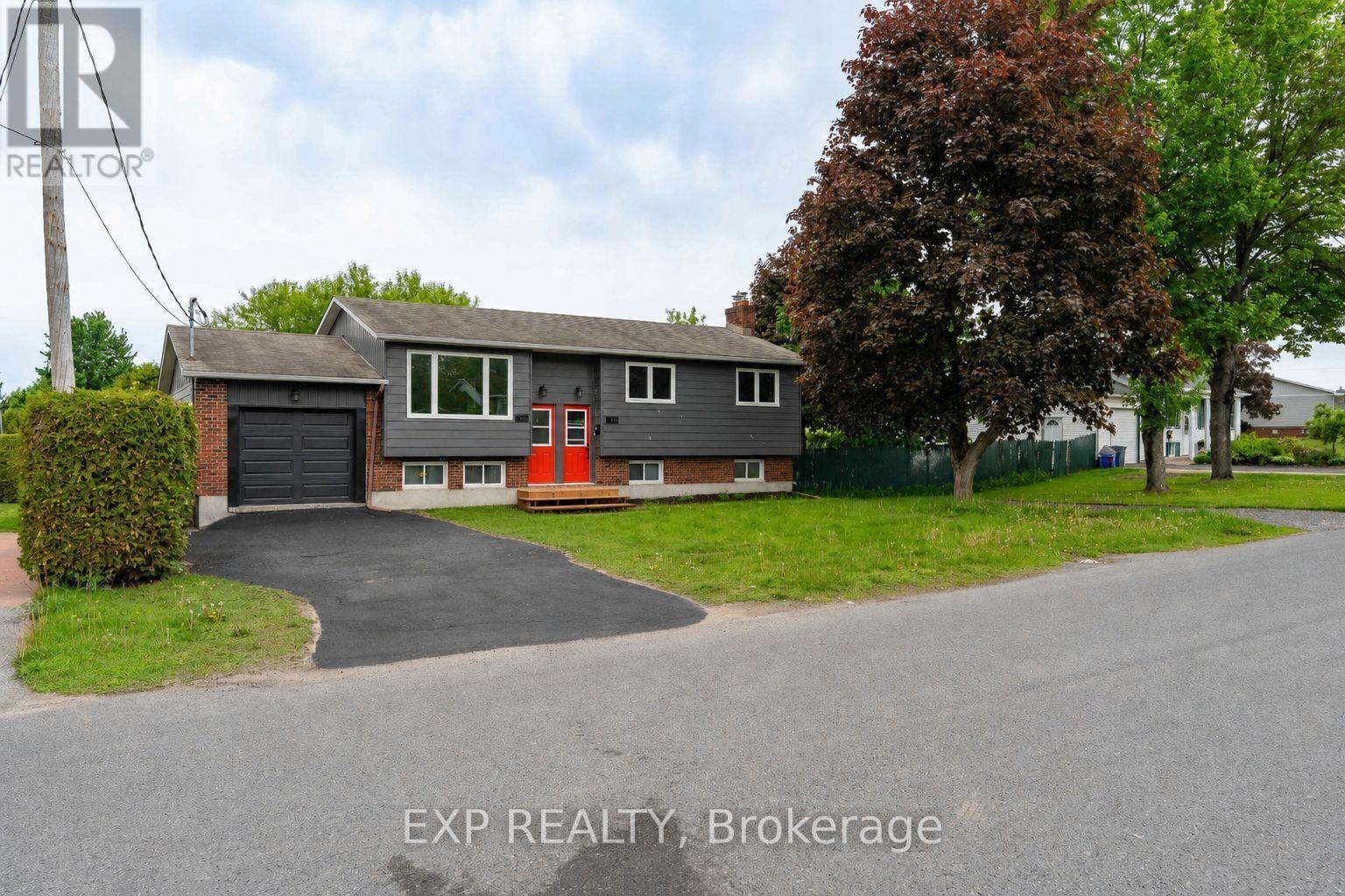 990 St Jacques Street, Clarence-Rockland, Ontario  K4K 1C1 - Photo 2 - X13230152