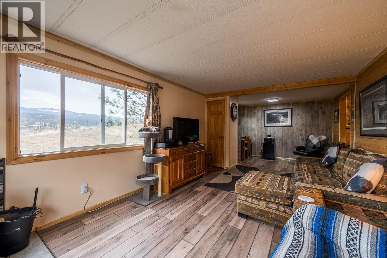 5173 Trans Canada Highway, Kamloops, British Columbia  V1S 2A5 - Photo 40 - 10390279