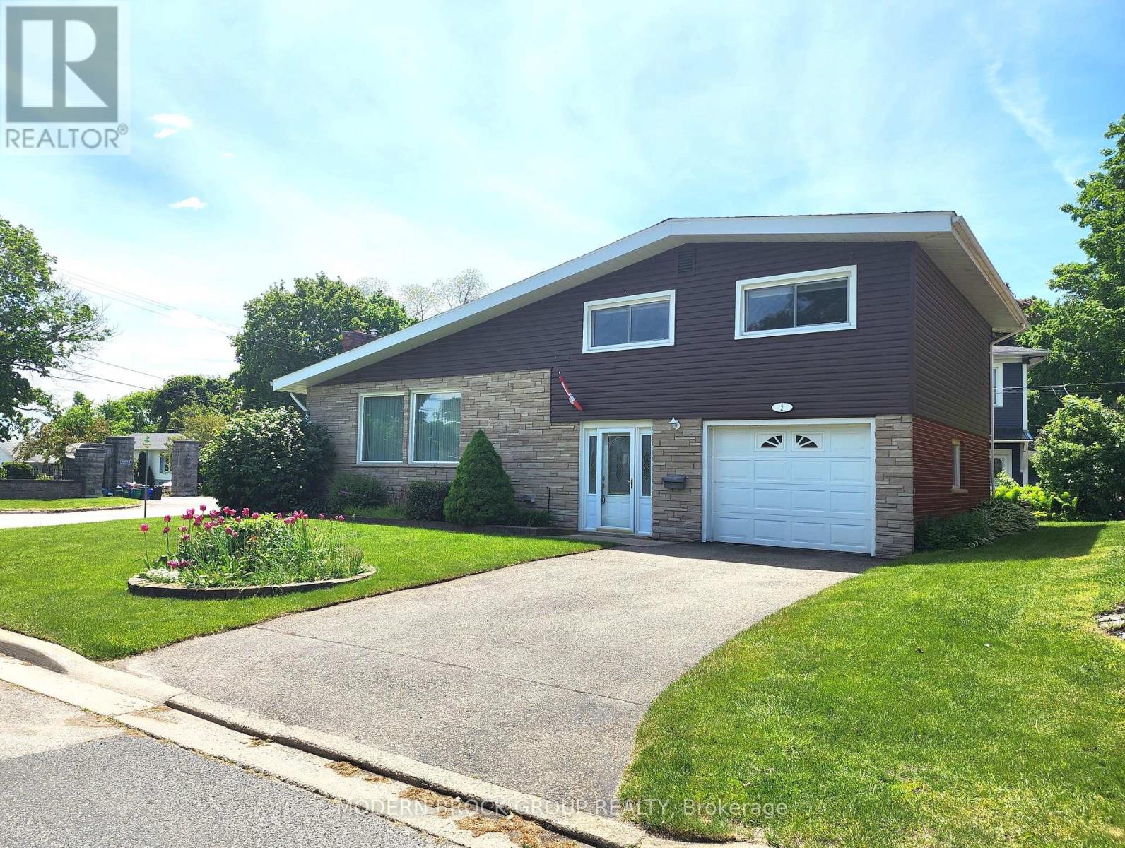 2 Woodlawn Place, Brockville, Ontario  K6V 2Z2 - Photo 3 - X13245480