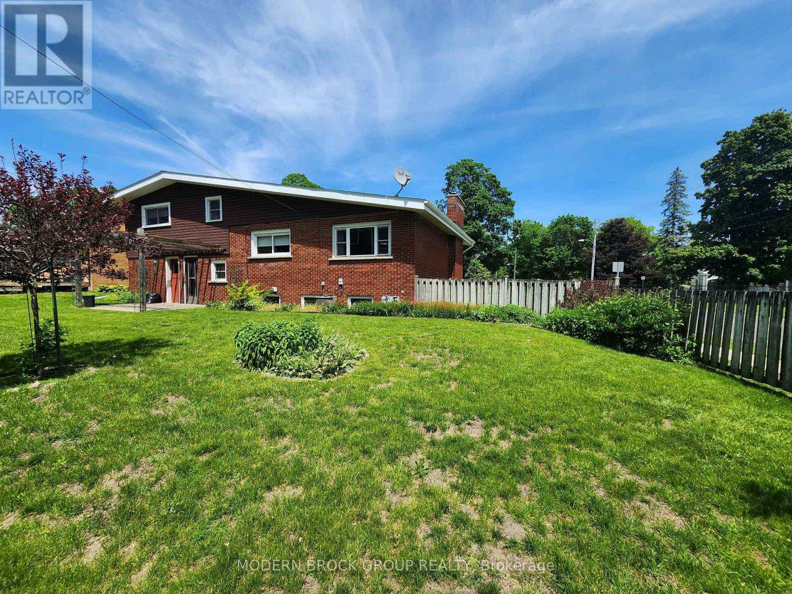 2 Woodlawn Place, Brockville, Ontario  K6V 2Z2 - Photo 5 - X13245480