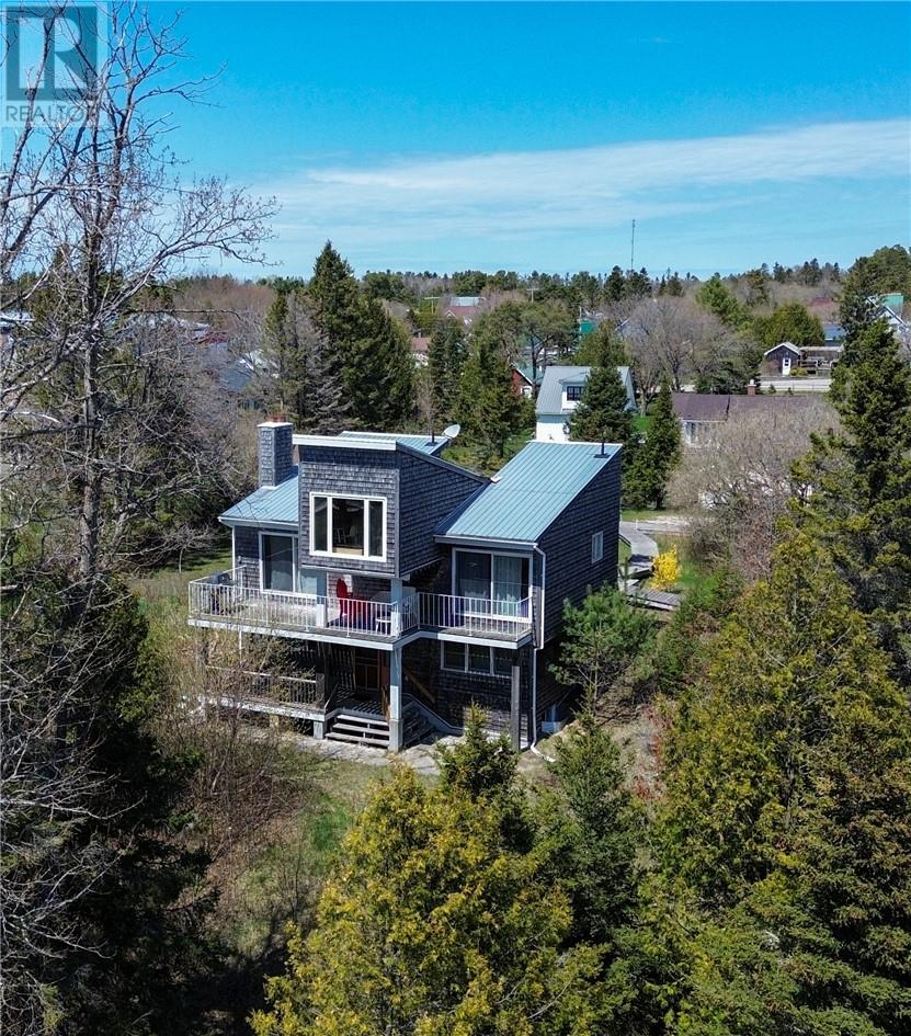 111 Mcnevin Street, Providence Bay, Ontario  P0P 1T0 - Photo 1 - 2128238