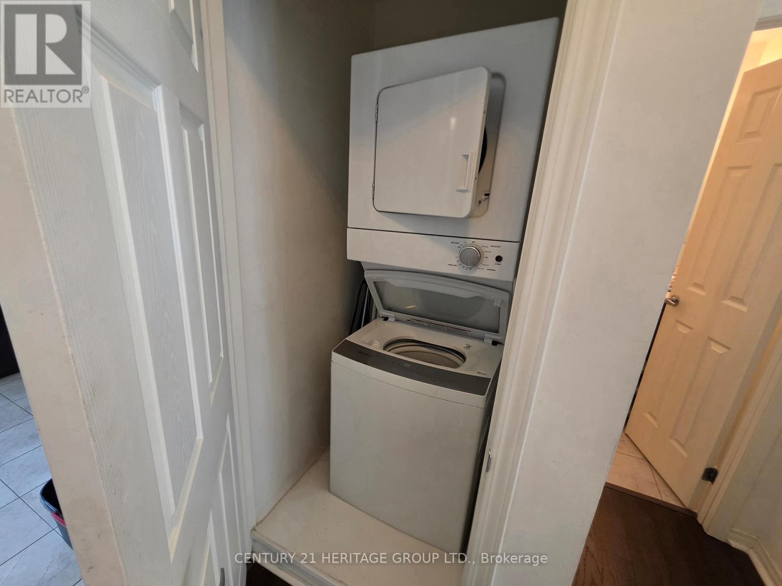 16 Coxhead Lane, Ajax, Ontario  L1T 0P4 - Photo 10 - E13178234