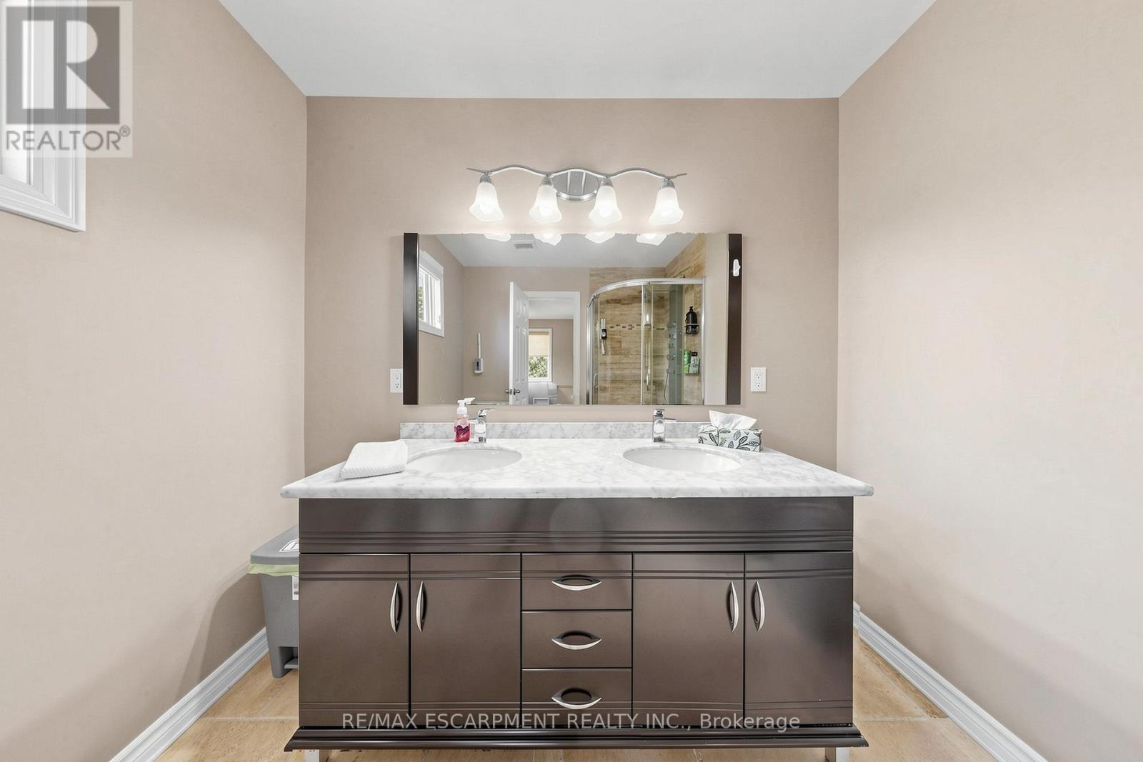 7 Windermere Avenue, Hamilton, Ontario  L8H 7G3 - Photo 20 - X13245474