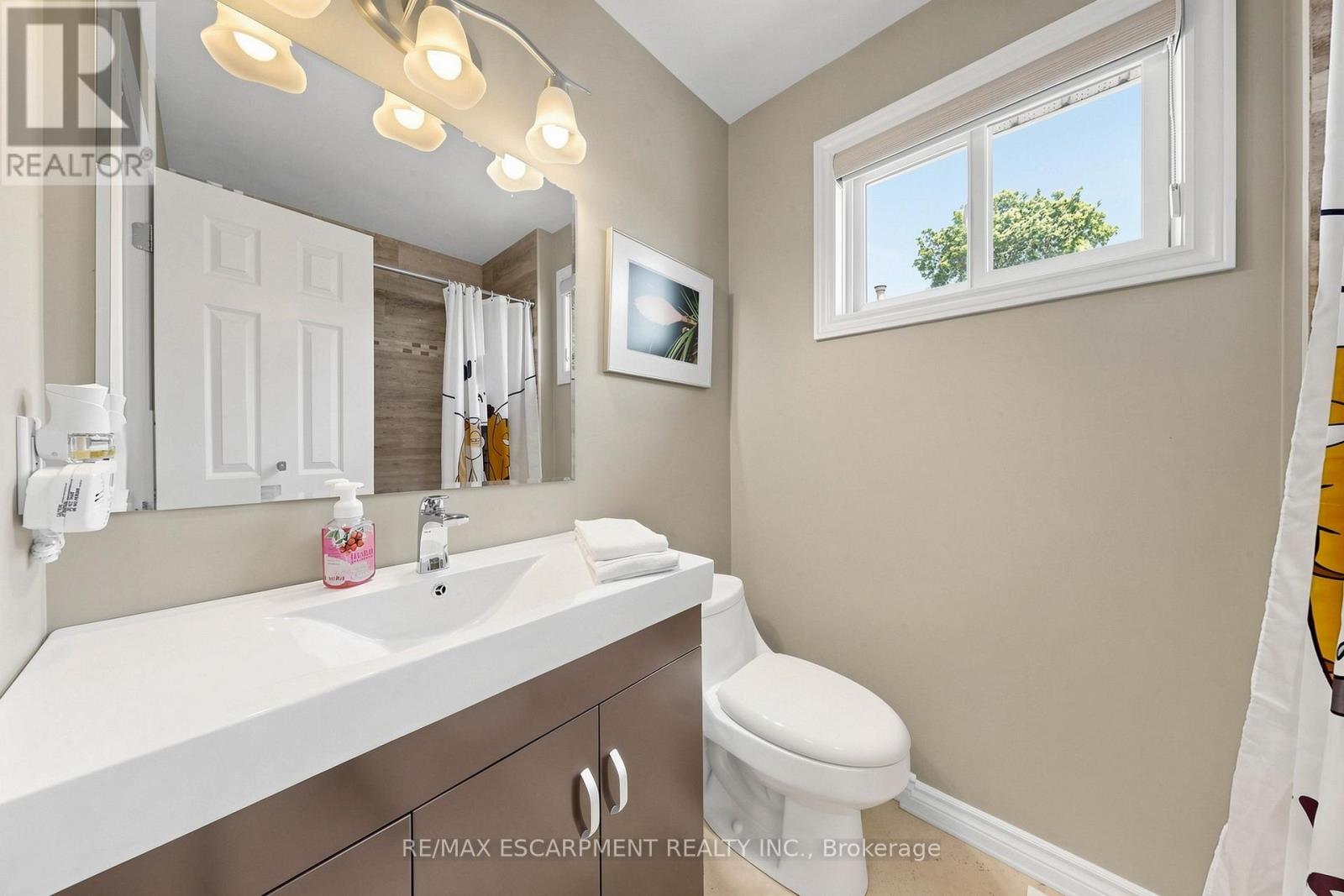 7 Windermere Avenue, Hamilton, Ontario  L8H 7G3 - Photo 25 - X13245474