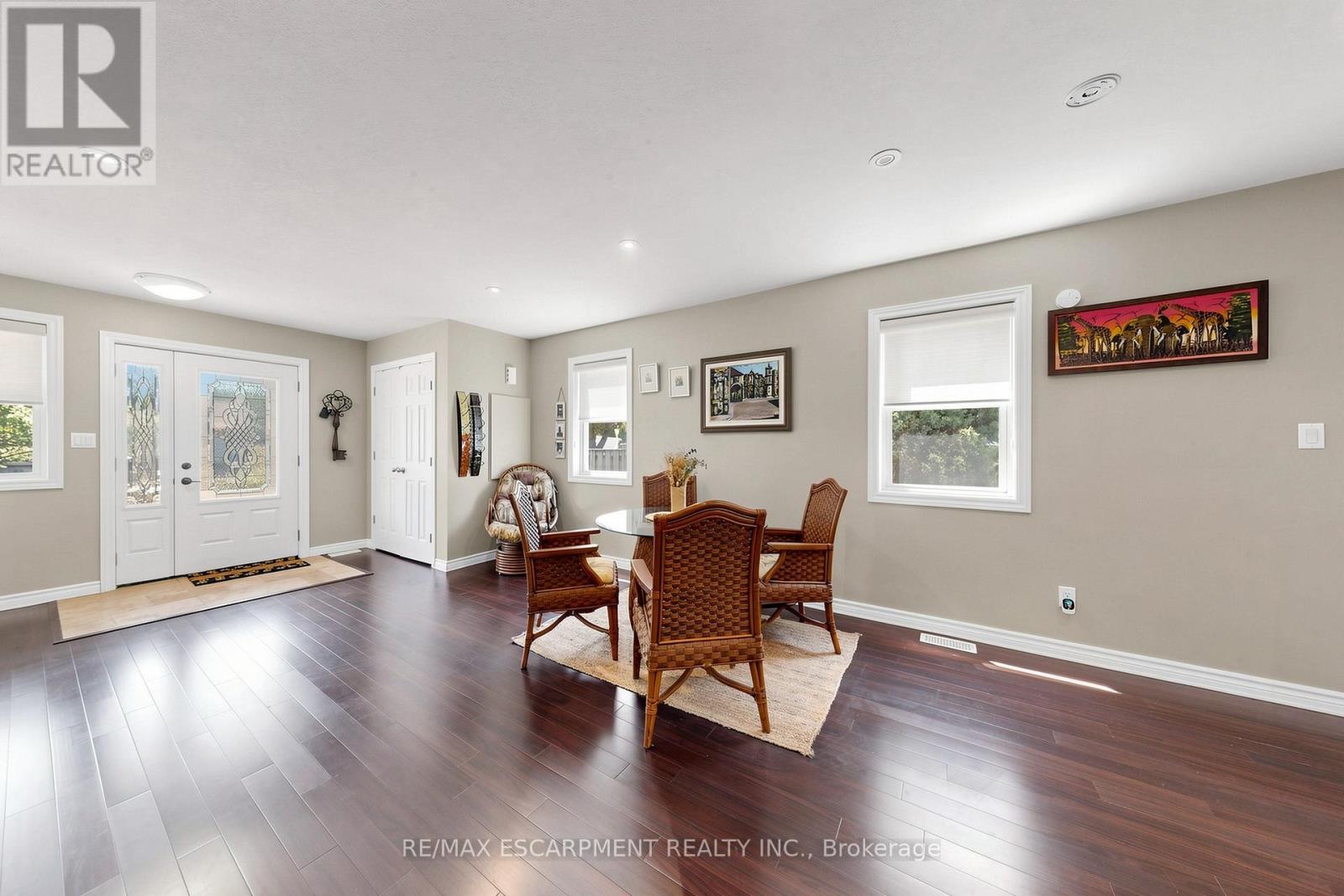 7 Windermere Avenue, Hamilton, Ontario  L8H 7G3 - Photo 5 - X13245474