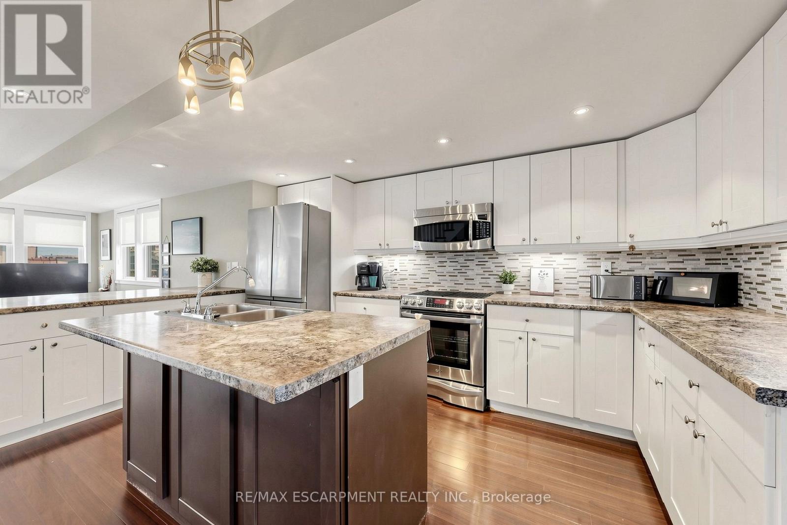 7 Windermere Avenue, Hamilton, Ontario  L8H 7G3 - Photo 9 - X13245474