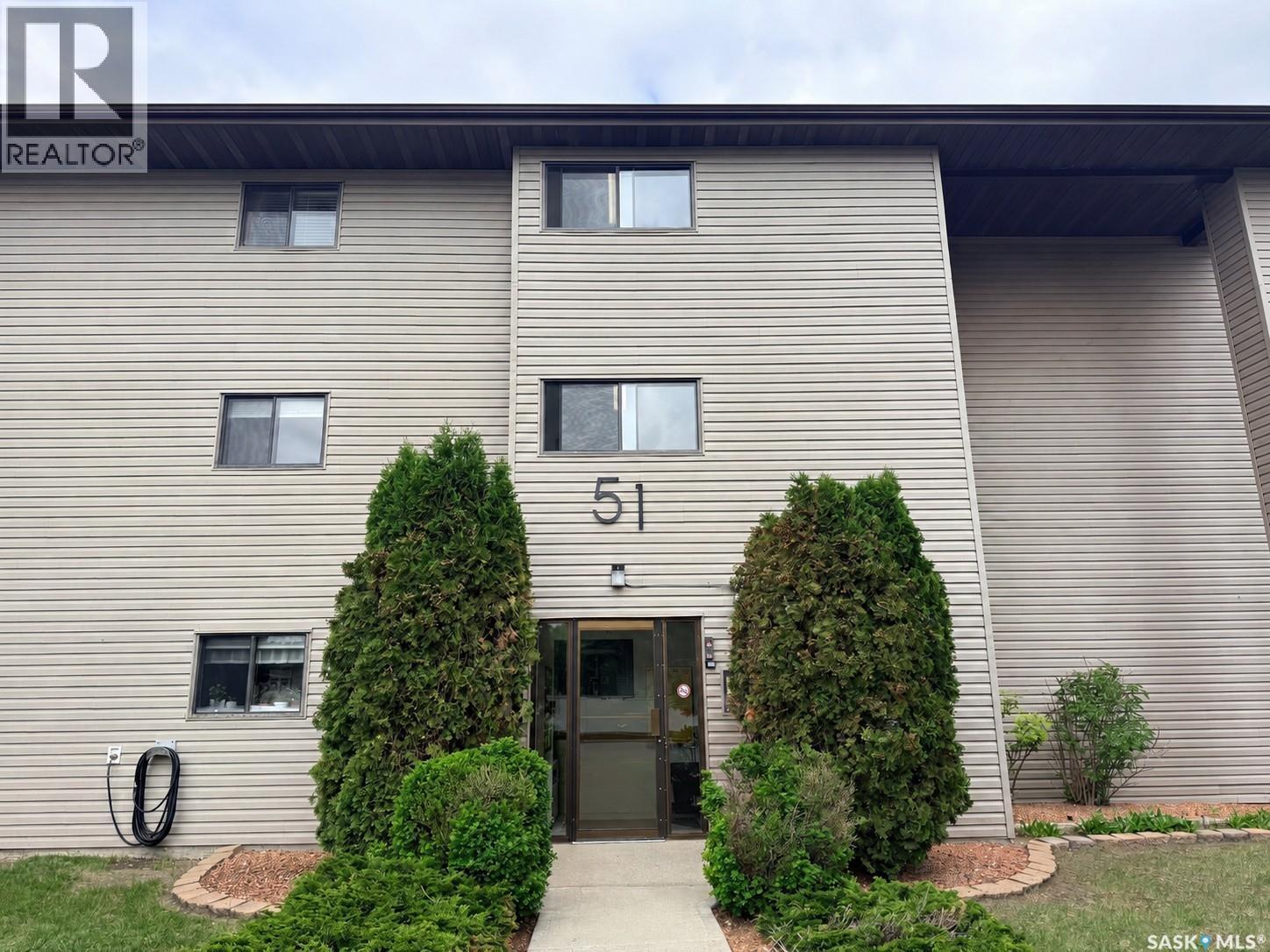 201 51 Wood Lily Drive, Moose Jaw, Saskatchewan  S6J 1H1 - Photo 2 - SK038355
