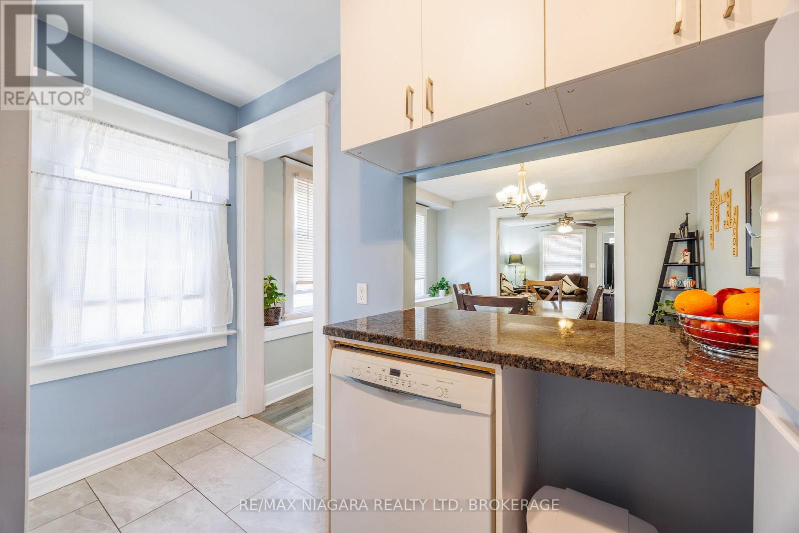 58 Marquis Street, St. Catharines, Ontario  L2R 4Y8 - Photo 10 - X13245500