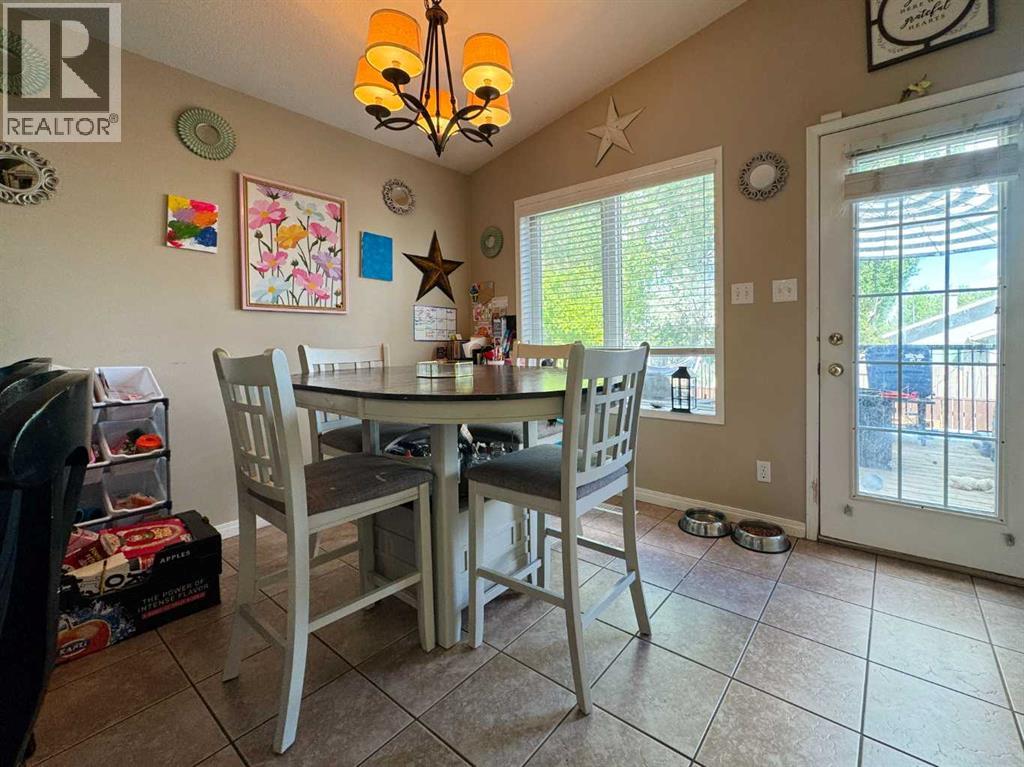 93 Heritage Crescent W, Lethbridge, Alberta  T1K 6X2 - Photo 12 - A2317590