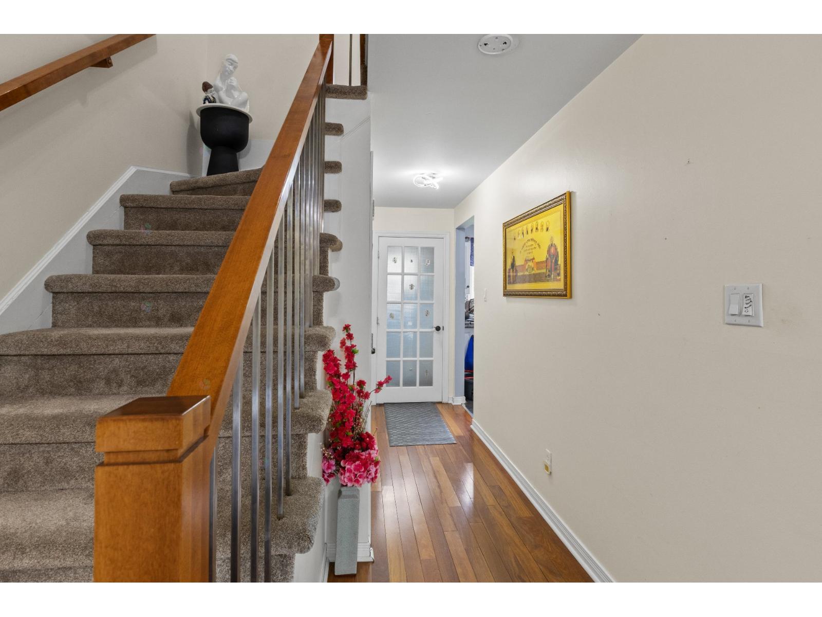 4806 Rue Lake Dollard-des-Ormeaux Quebec Canada H9G1G8 4