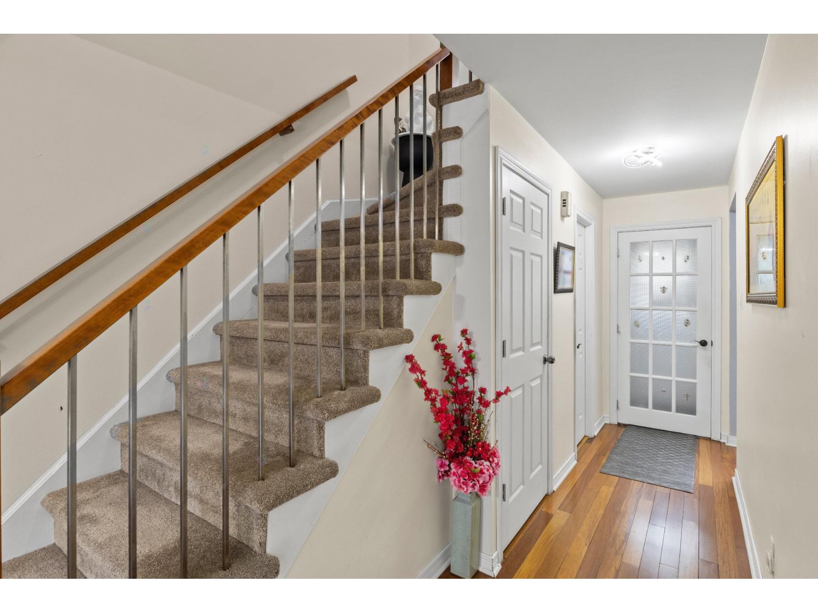 4806 Rue Lake Dollard-des-Ormeaux Quebec Canada H9G1G8 5