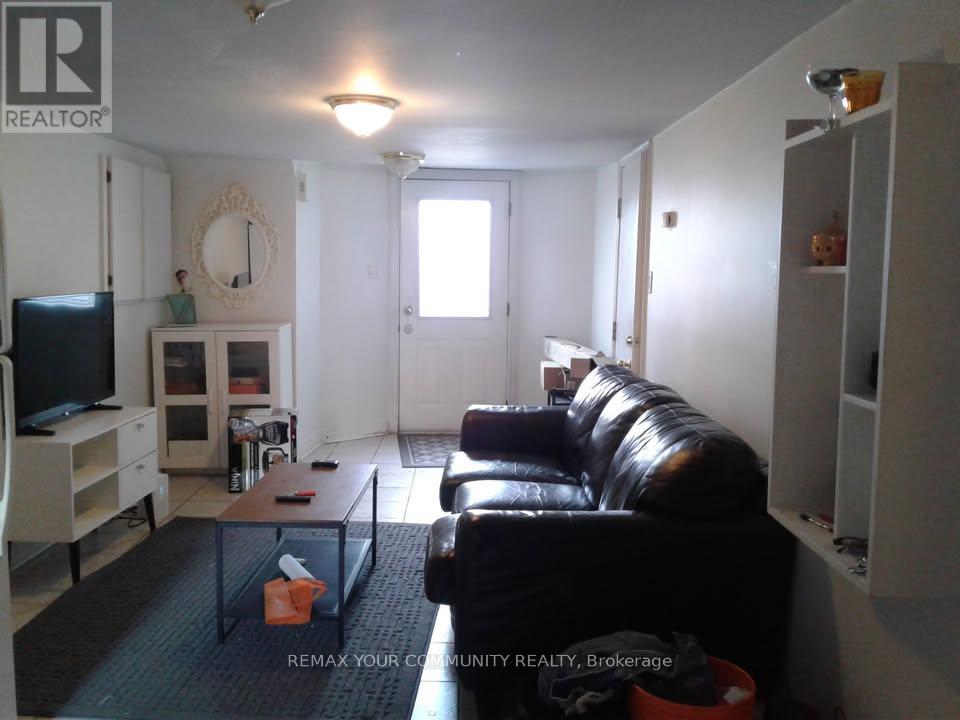 Bsmt - 176 Lisgar Street W, Toronto, Ontario  M6J 3G3 - Photo 2 - C13245580
