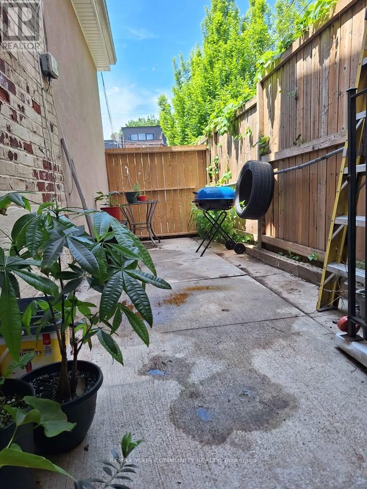 Bsmt - 176 Lisgar Street W, Toronto, Ontario  M6J 3G3 - Photo 4 - C13245580