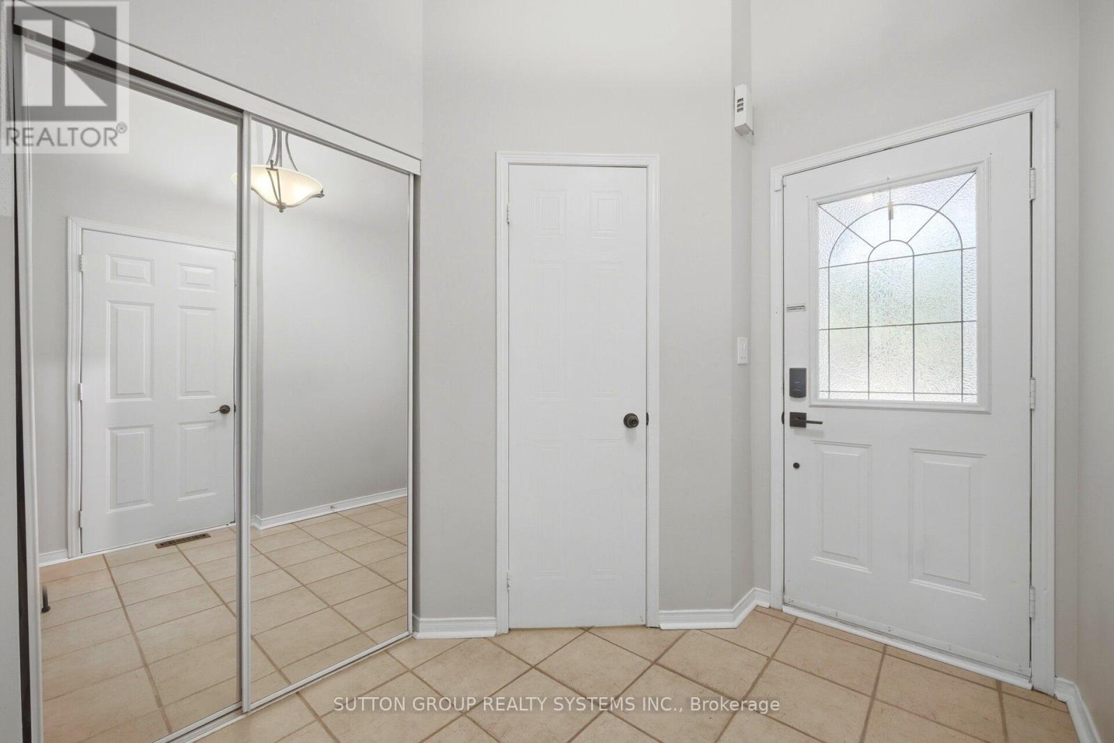 1717 Woodgate Trail, Oshawa, Ontario  L1G 8B4 - Photo 7 - E13245510