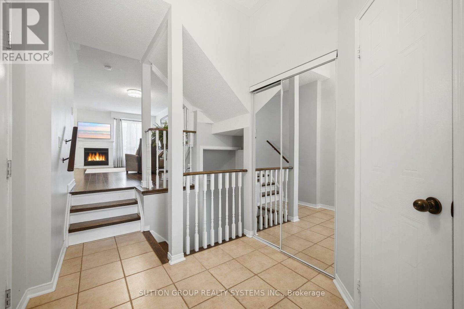 1717 Woodgate Trail, Oshawa, Ontario  L1G 8B4 - Photo 8 - E13245510