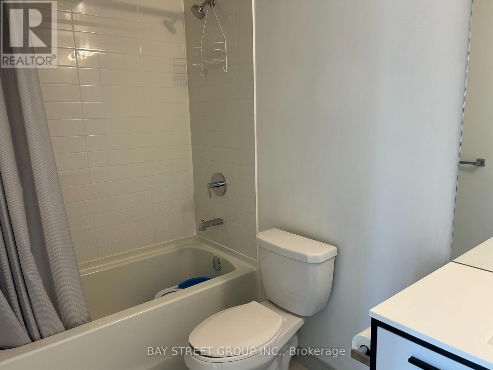 612 - 185 Deerfield Drive, Newmarket, Ontario  L3Y 0G7 - Photo 19 - N13245578