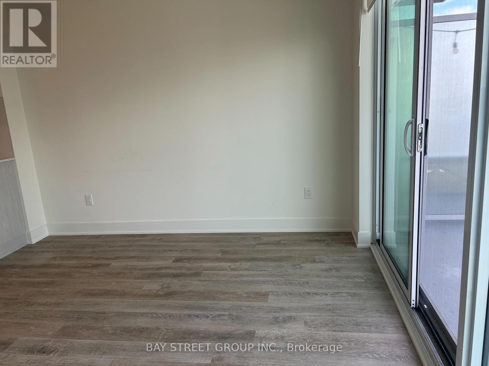 612 - 185 Deerfield Drive, Newmarket, Ontario  L3Y 0G7 - Photo 8 - N13245578