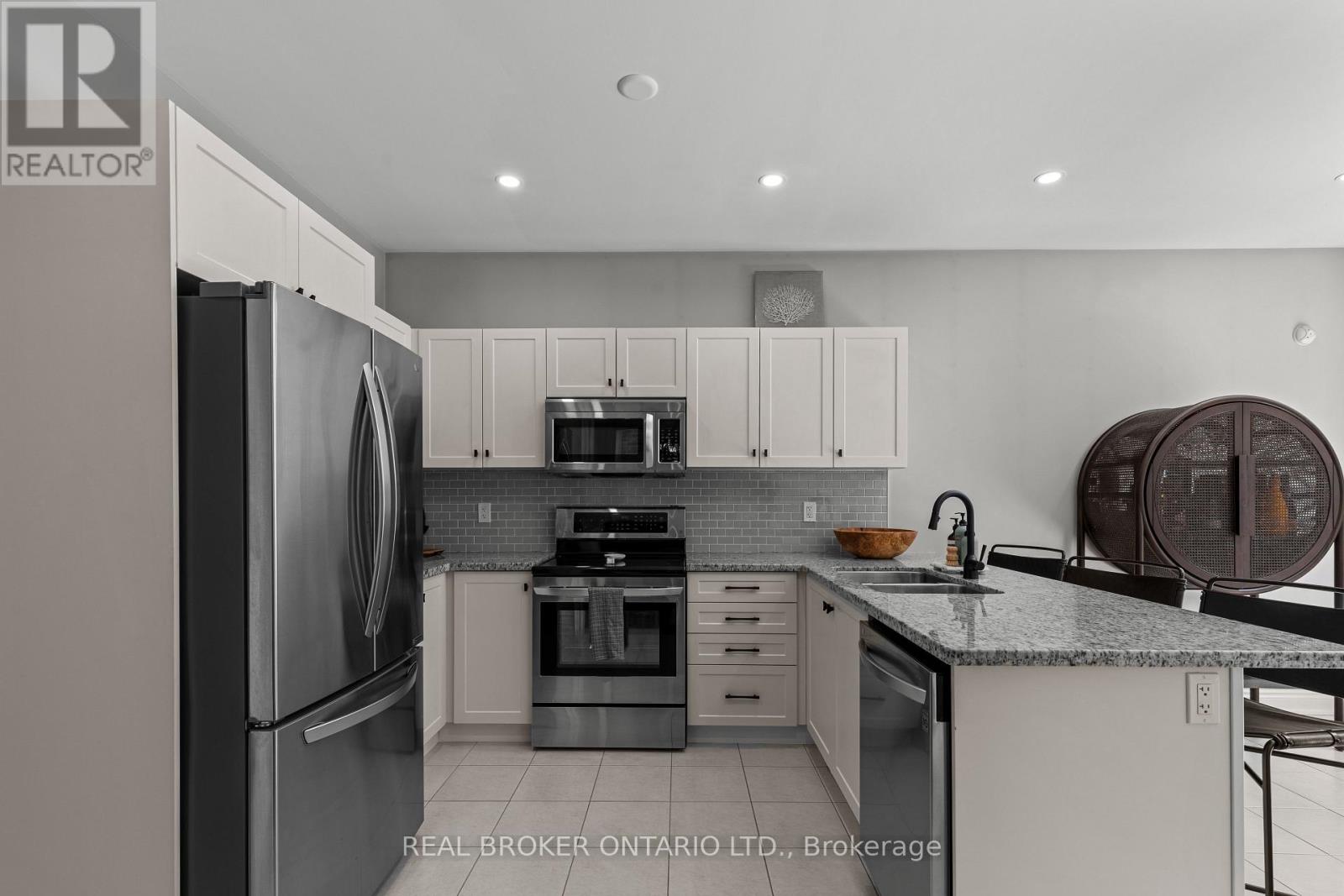 3047 Stone Ridge Boulevard, Orillia, Ontario  L3V 8J5 - Photo 11 - S13245496