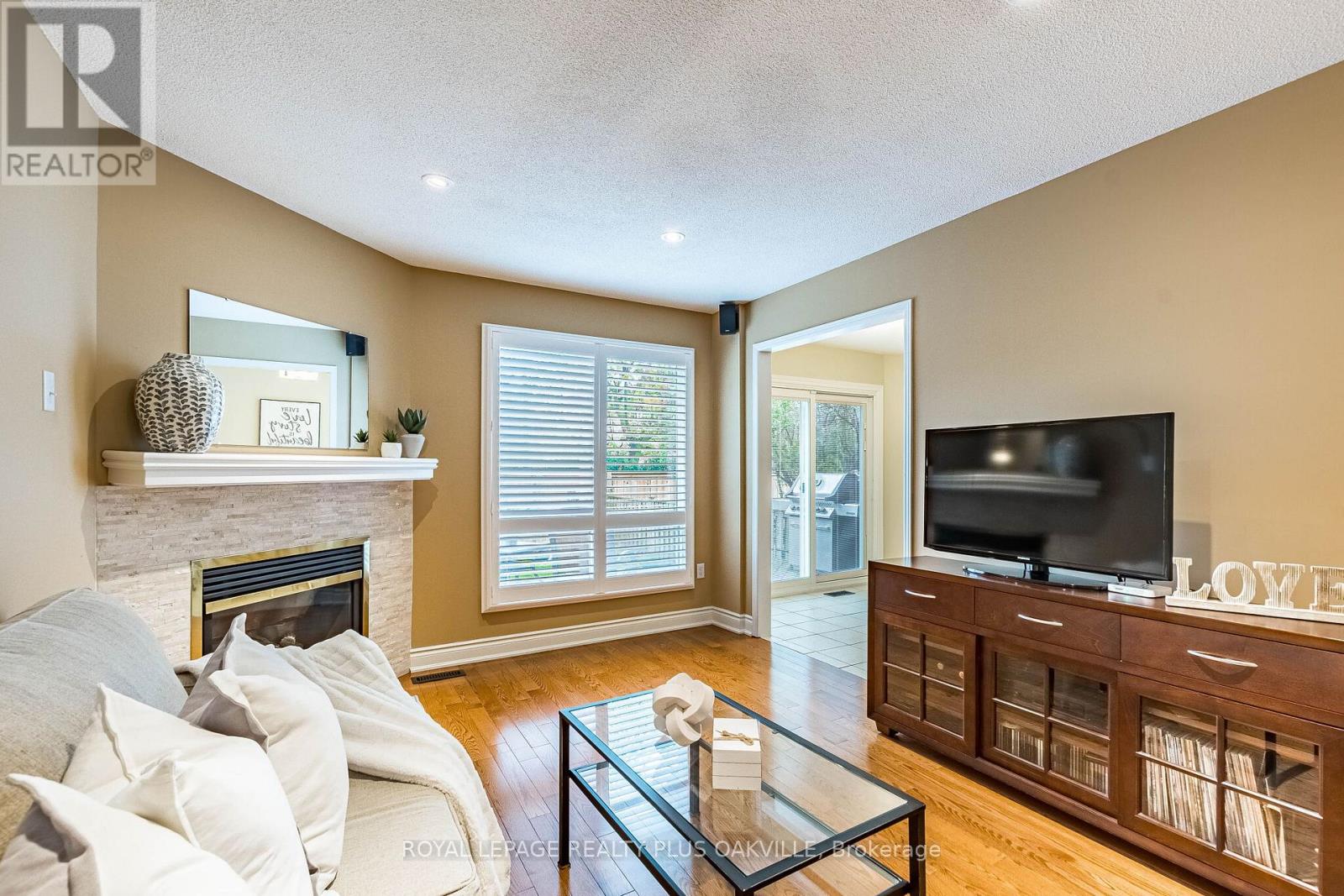 394 Maidstone Crescent, Oakville, Ontario  L6M 1A1 - Photo 18 - W13245512