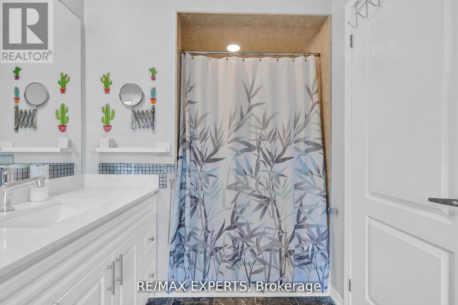 22 Hoover Road, Brampton, Ontario  L7A 4L2 - Photo 23 - W13245522