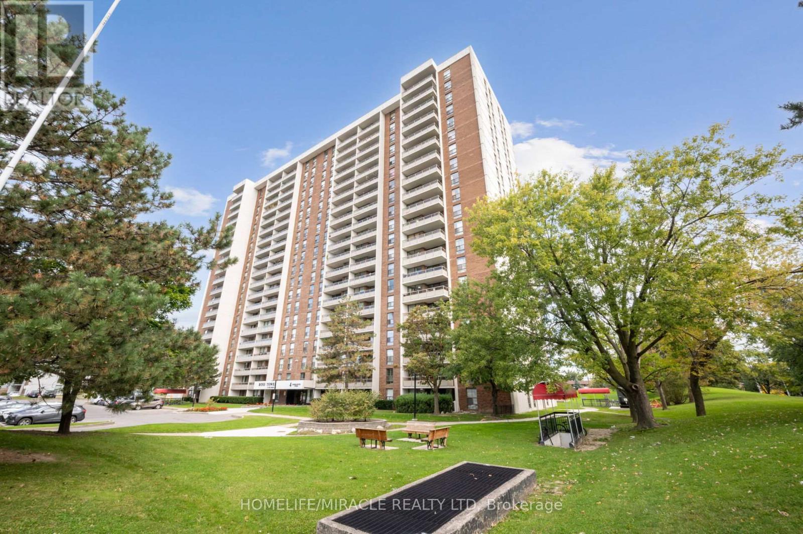 1511 - 4 Kings Cross Road, Brampton, Ontario  L6T 3X8 - Photo 2 - W13245530