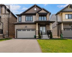 35 ROYAL COACHMAN WAY, Hamilton, Ontario