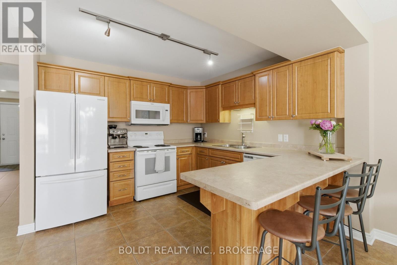10 Flynn Court, St. Catharines, Ontario  L2R 6P9 - Photo 13 - X13245644