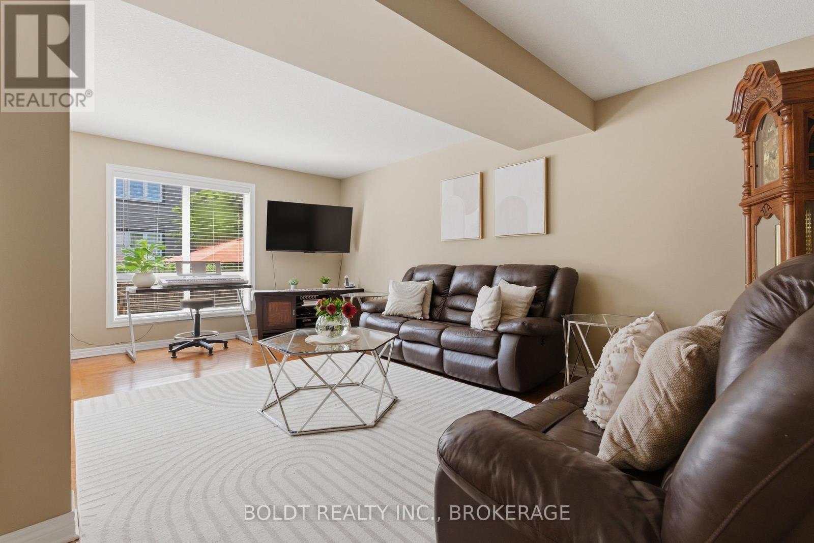 10 Flynn Court, St. Catharines, Ontario  L2R 6P9 - Photo 6 - X13245644