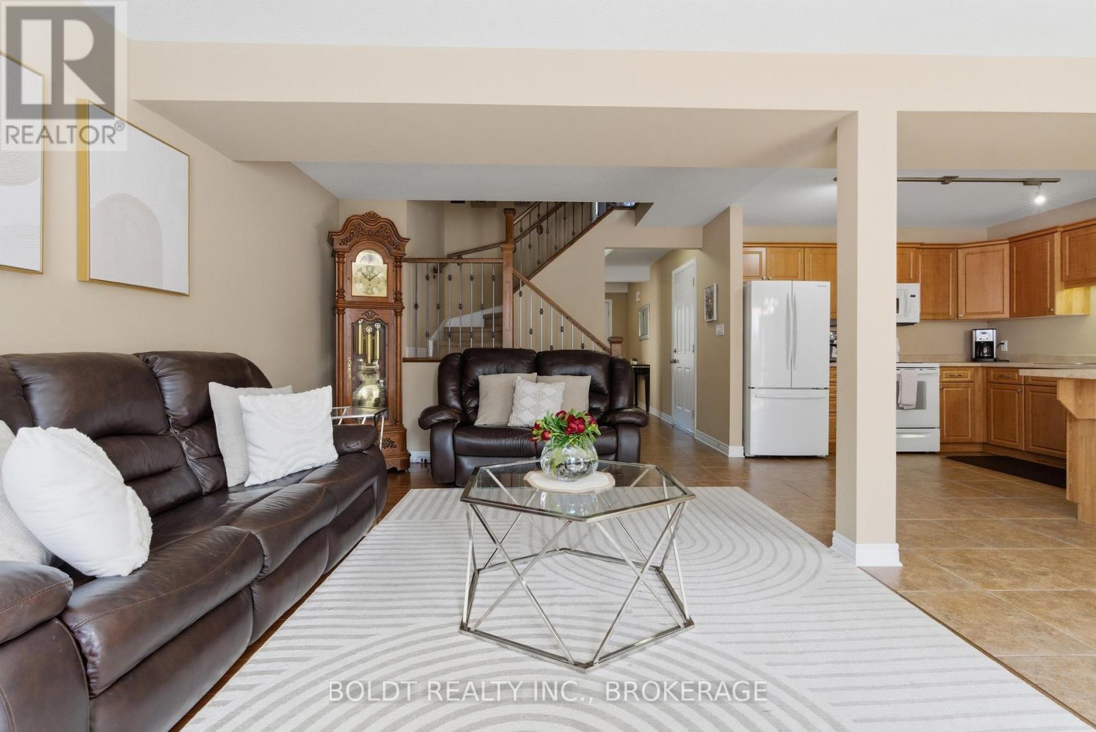 10 Flynn Court, St. Catharines, Ontario  L2R 6P9 - Photo 8 - X13245644