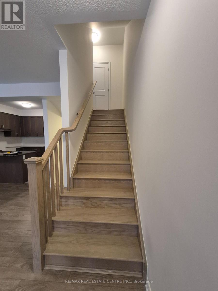51 Thornbird Crescent, Brampton, Ontario  L7A 0B8 - Photo 14 - W13220730