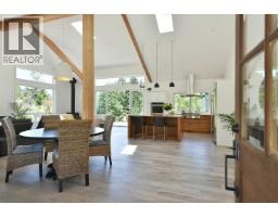 1860 ARBORETUM DRIVE, Gibsons, British Columbia