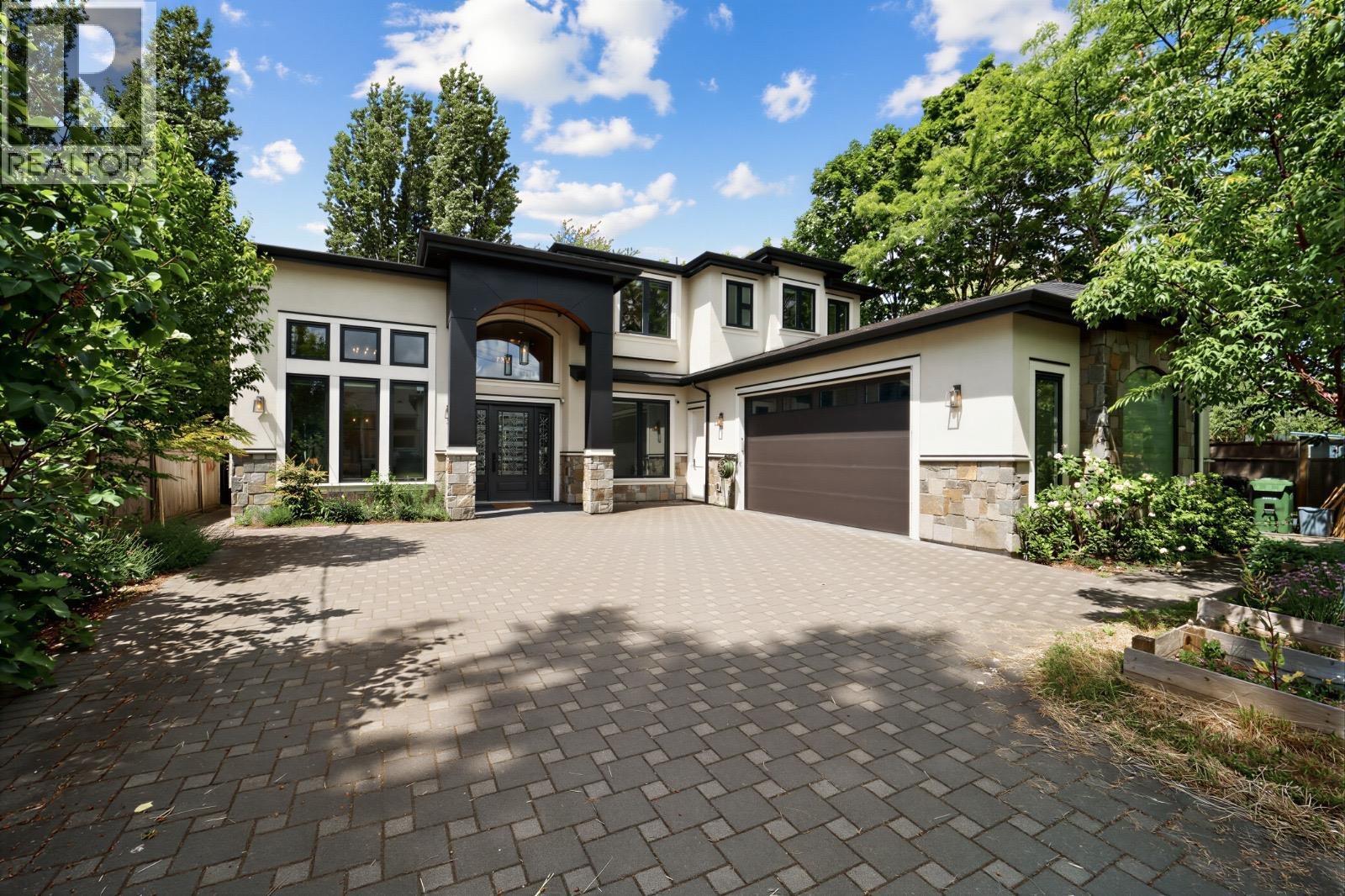 8631 ODLIN CRESCENT